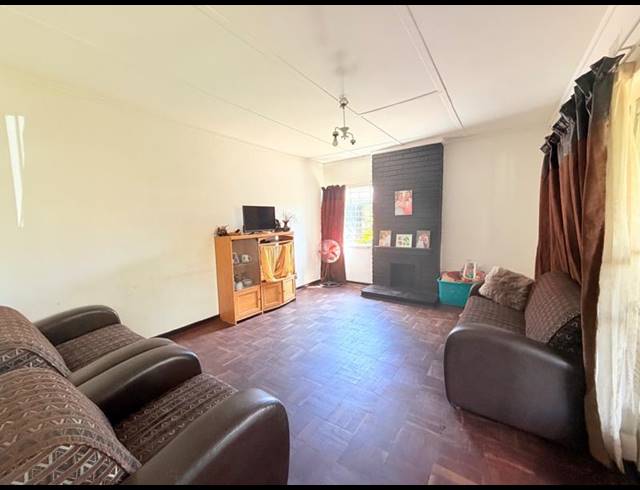 3 BEDROOM HOUSE FOR SALE IN VANDERBIJLPARK CW 5